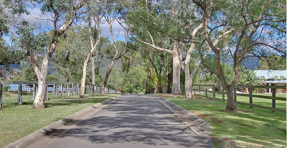 A grand country estate 1 hour from Sydney