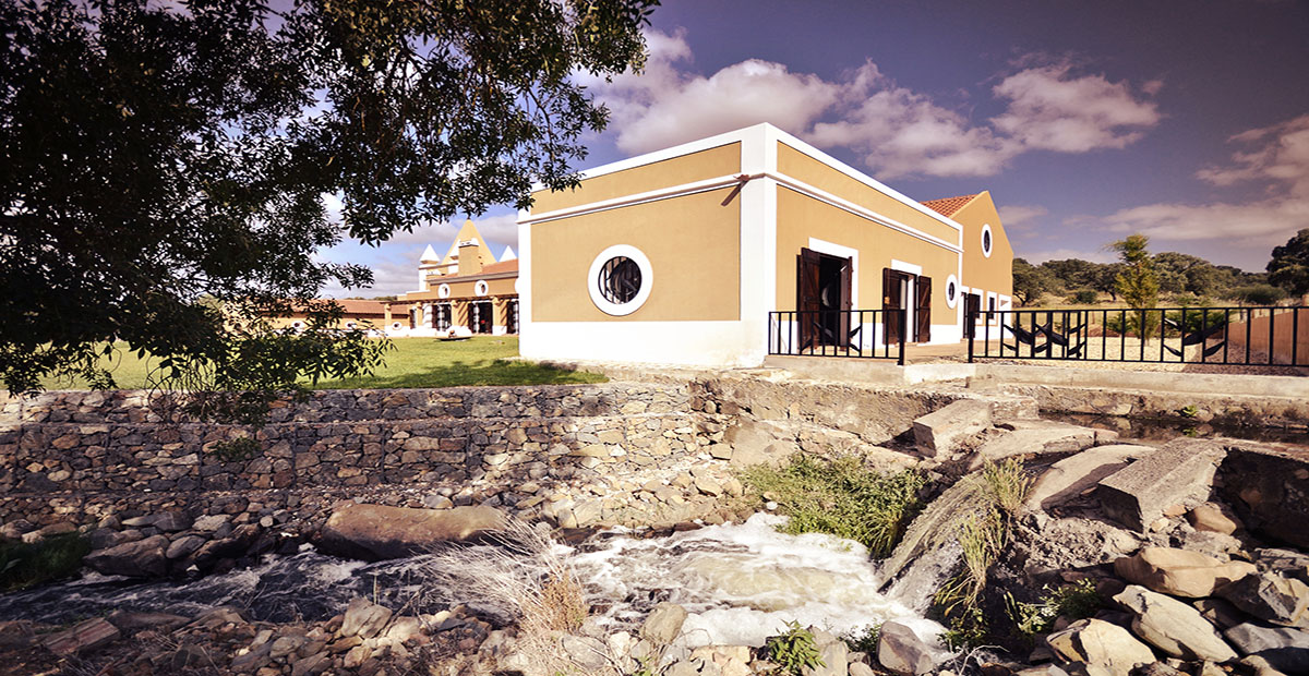 Beautiful and unique rural farm...