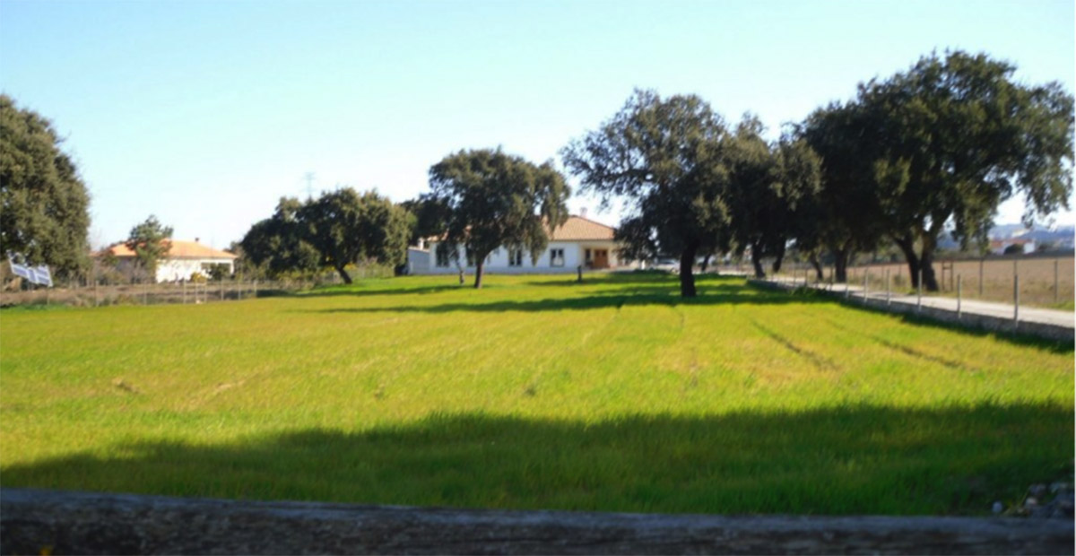 PT 107/14: A large 4 bedroom farmhouse